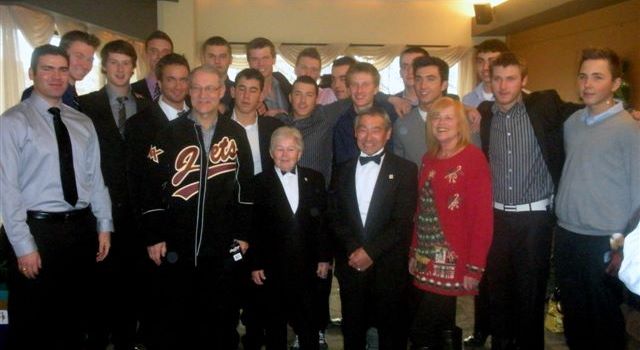 Jets enjoy some culture to get into the holiday spirit!